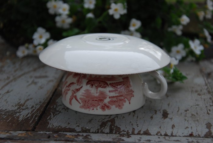 Заговор на чашку для поиска пропажи