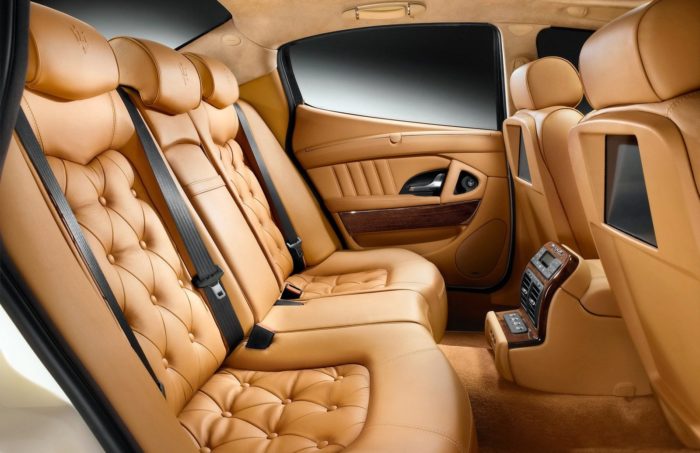 Чистый салон автомобиля