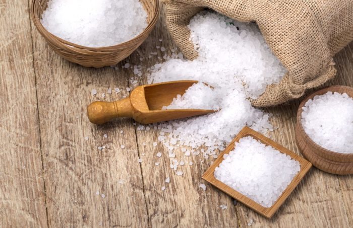 Соль - элемент заговора на булавку